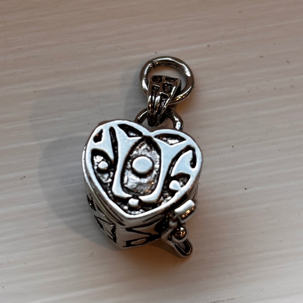 Alexa's Angels Heart Prayer Box Silver Tone Locket‎ Charm Pendant